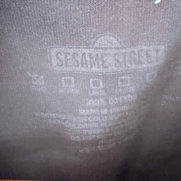 Sesame Street T-shirt Small - Picture 2 of 2